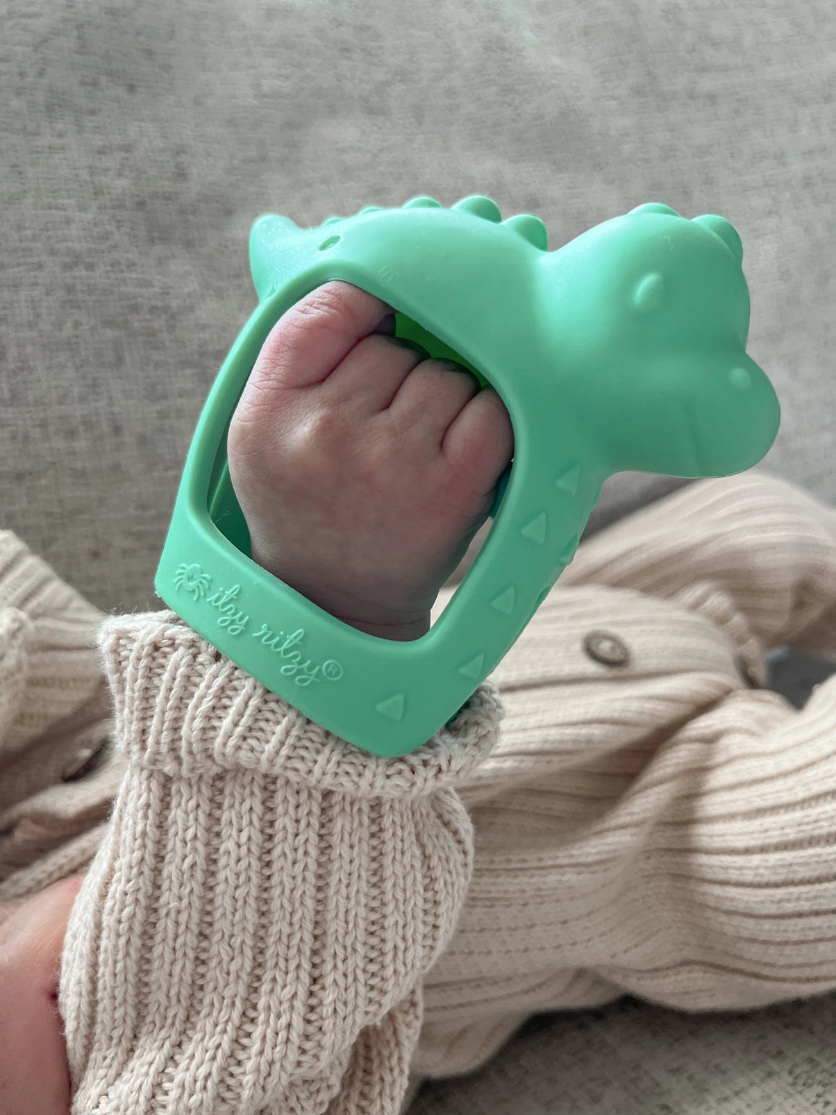 Itzy Ritzy Bitzy Grip Teether