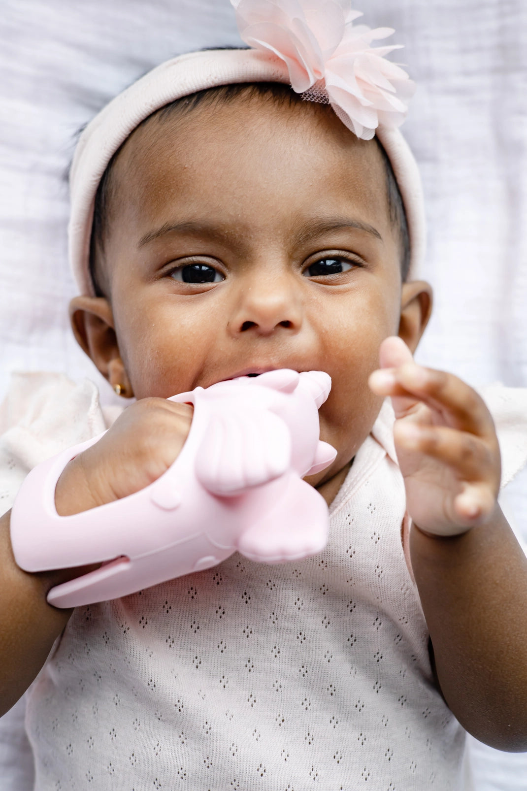 Itzy Ritzy Bitzy Grip Teether